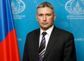 موسكو تدعو طرفي النزاع بالسودان إلى وقف القتال وإجراء مفاوضات موسكو تدعو طرفي النزاع بالسودان إلى وقف القتال وإجراء مفاوضات