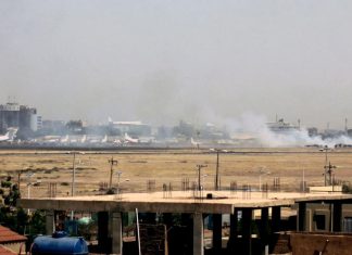 قوات حميدتي تعلن تعرضها لهجوم من “طيران أجنبي” في بورتسودان قوات حميدتي تعلن تعرضها لهجوم من "طيران أجنبي" في بورتسودان