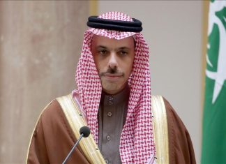 السعودية تدعو البرهان وحميدتي للتهدئة والعودة للاتفاق الإطاري السعودية تدعو البرهان وحميدتي للتهدئة والعودة للاتفاق الإطاري