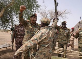 أي انعكاسات لأزمة السودان على دول الجوار؟ أي انعكاسات لأزمة السودان على دول الجوار؟