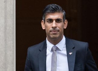 بريطانيا تعلن استكمال إجلاء دبلوماسييها من السودان بريطانيا تعلن استكمال إجلاء دبلوماسييها من السودان