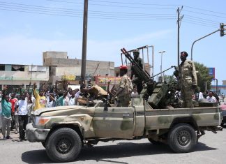 كيف يهدد اقتتال السودان المنطقة بـ”أزمة غير مسبوقة”؟ كيف يهدد اقتتال السودان المنطقة بـ"أزمة غير مسبوقة"؟