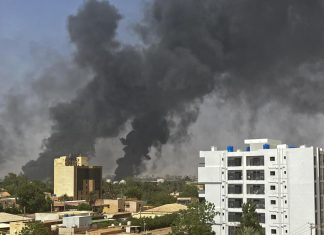 تواصل الاشتباكات في السودان والصين ترسل سفنا حربية لإجلاء رعاياها تواصل الاشتباكات في السودان والصين ترسل سفنا حربية لإجلاء رعاياها