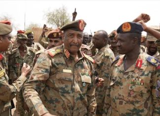 نائب رئيس الإمارات يبحث مع البرهان “تغليب الحوار” بالسودان نائب رئيس الإمارات يبحث مع البرهان "تغليب الحوار" بالسودان