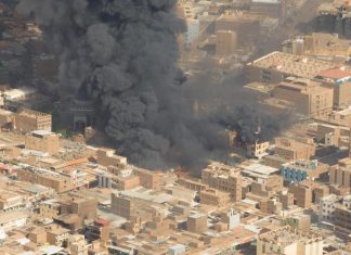 معارك السودان تدخل شهرها الثاني.. اشتباكات بالأسلحة الثقيلة شمال الخرطوم معارك السودان تدخل شهرها الثاني.. اشتباكات بالأسلحة الثقيلة شمال الخرطوم