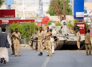 السودان.. اتهامات متبادلة بشأن استهداف كنيسة غرب الخرطوم وحميدتي يرد على “شائعات” مقتله السودان.. اتهامات متبادلة بشأن استهداف كنيسة غرب الخرطوم وحميدتي يرد على "شائعات" مقتله