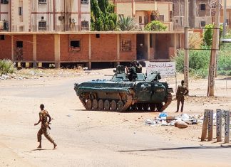 السودان.. اشتباكات وتحليق طائرات حربية في أجواء الخرطوم وأنباء عن تعثر مفاوضات جدة السودان.. اشتباكات وتحليق طائرات حربية في أجواء الخرطوم وأنباء عن تعثر مفاوضات جدة