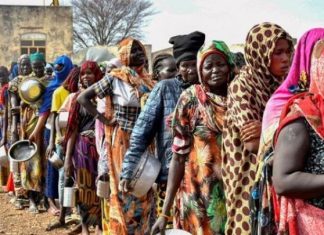 اشتباكات السودان تجبر لاجئين على العودة إلى بلادهم المضطربة اشتباكات السودان تجبر لاجئين على العودة إلى بلادهم المضطربة