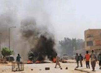 المعارك تهز الخرطوم وسط تصاعد الصراع على السلطة المعارك تهز الخرطوم وسط تصاعد الصراع على السلطة