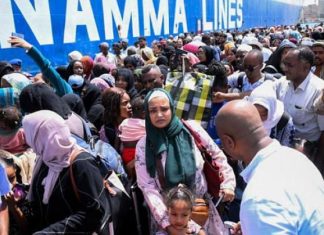 فرار 200 ألف شخص من السودان ومئات آلاف النازحين منذ بدء الاشتباكات فرار 200 ألف شخص من السودان ومئات آلاف النازحين منذ بدء الاشتباكات