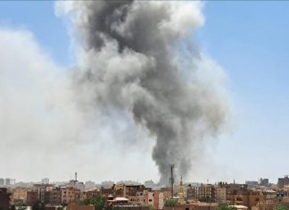 السودان.. اشتباكات متواصلة رغم توقيع “إعلان جدة” السودان.. اشتباكات متواصلة رغم توقيع "إعلان جدة"