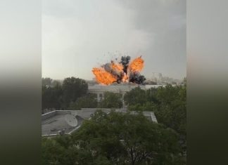 السودان.. الطيران الحربي يستخدم صواريخ عالية الدقة وشديدة الانفجار وتدمير عشرات السيارات السودان.. الطيران الحربي يستخدم صواريخ عالية الدقة وشديدة الانفجار وتدمير عشرات السيارات
