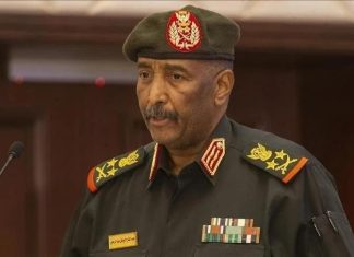 البرهان يطلب من غوتيريش إنهاء مهام المبعوث الأممي بالسودان البرهان يطلب من غوتيريش إنهاء مهام المبعوث الأممي بالسودان