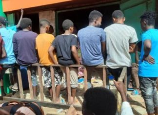 معاناة سكان الخرطوم: مستشفيات تلجأ للمولدات وصيدليات “تبيع” الكهرباء معاناة سكان الخرطوم: مستشفيات تلجأ للمولدات وصيدليات "تبيع" الكهرباء