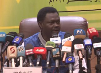 السودان.. حاكم إقليم دارفور يدعو السكان لحمل السلاح السودان.. حاكم إقليم دارفور يدعو السكان لحمل السلاح