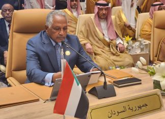 مبعوث البرهان يعلن عن هدنة جديدة ويتحدث عن الحل الشامل وطلب تغيير فولكر مبعوث البرهان يعلن عن هدنة جديدة ويتحدث عن الحل الشامل وطلب تغيير فولكر