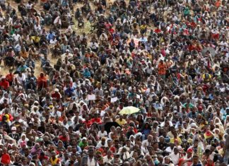 ترتيبات لترحيل اللاجئين الاثيوبيين من معسكر بالنيل الأزرق ترتيبات لترحيل اللاجئين الاثيوبيين من معسكر بالنيل الأزرق