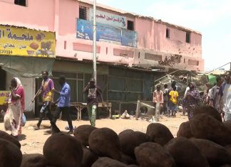 انفجارات وقصف مدفعي في الخرطوم والجيش: فوجئنا بتعليق مفاوضات جدة قبل الرد على مقترحاتنا انفجارات وقصف مدفعي في الخرطوم والجيش: فوجئنا بتعليق مفاوضات جدة قبل الرد على مقترحاتنا