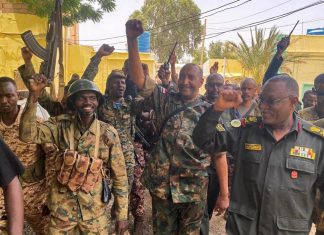 دبلوماسي أميركي يتحدث للجزيرة نت.. مغزى إشهار واشنطن سيف العقوبات على طرفي الصراع بالسودان دبلوماسي أميركي يتحدث للجزيرة نت.. مغزى إشهار واشنطن سيف العقوبات على طرفي الصراع بالسودان