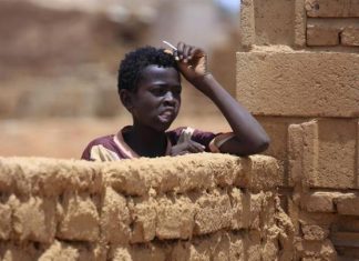 الإنفاق العسكري يلتهم إيرادات السودان: حرب يدفع ثمنها الفقراء الإنفاق العسكري يلتهم إيرادات السودان: حرب يدفع ثمنها الفقراء