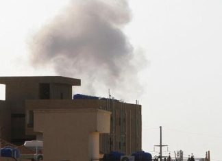 تجدد الاشتباكات في الخرطوم والإعلان عن دفن 180 جثة مجهولة الهوية تجدد الاشتباكات في الخرطوم والإعلان عن دفن 180 جثة مجهولة الهوية