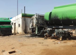 السودان.. اشتباكات عنيفة والرياض وواشنطن تدعوان للتفاوض على هدنة جديدة السودان.. اشتباكات عنيفة والرياض وواشنطن تدعوان للتفاوض على هدنة جديدة