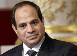 مصر تعلن نزوح 200 ألف من السودان وتدعو المتصارعين لهدنة مصر تعلن نزوح 200 ألف من السودان وتدعو المتصارعين لهدنة