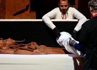 رمسيس وذهب الفراعنة: سيرة الفرعون في معرض باريسي رمسيس وذهب الفراعنة: سيرة الفرعون في معرض باريسي