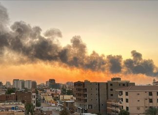 تجدد الاشتباكات في الخرطوم بعد هدنة 24 ساعة تجدد الاشتباكات في الخرطوم بعد هدنة 24 ساعة