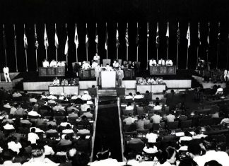 بناها سوركتي وسوكارنو.. أزمة الطلبة الإندونيسيين في السودان تفتح ملف العلاقة التاريخية بين البلدين بناها سوركتي وسوكارنو.. أزمة الطلبة الإندونيسيين في السودان تفتح ملف العلاقة التاريخية بين البلدين