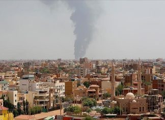 شهر ثالث.. معارك السودان تشتد دون حل سياسي في الأفق (تقرير إخباري) شهر ثالث.. معارك السودان تشتد دون حل سياسي في الأفق (تقرير إخباري)