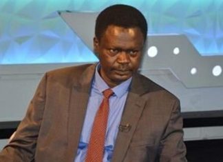 مناوي يعلق على اغتيال والي غرب دارفور خميس أبكر ويدفع بمطالب عاجلة مناوي يعلق على اغتيال والي غرب دارفور خميس أبكر ويدفع بمطالب عاجلة