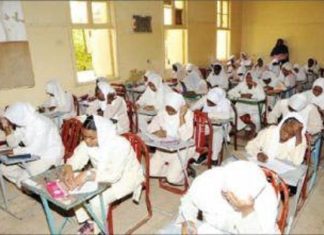 سفير السودان ومدير تعليم الجيزة يتفقدان امتحانات شهادة الأساس السودانية سفير السودان ومدير تعليم الجيزة يتفقدان امتحانات شهادة الأساس السودانية