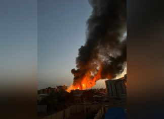 مواجهات عنيفة بالخرطوم مع انتهاء المهلة وقوات عبدالعزيز الحلو تهاجم مدينة الدلنج مواجهات عنيفة بالخرطوم مع انتهاء المهلة وقوات عبدالعزيز الحلو تهاجم مدينة الدلنج