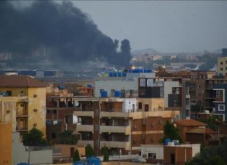 السودان.. مباحثات بشأن هدنة جديدة تمتد لعيد الأضحى وحريق يشب في مقر المخابرات السودان.. مباحثات بشأن هدنة جديدة تمتد لعيد الأضحى وحريق يشب في مقر المخابرات