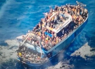 ضحايا الإعلام: في الأعماق مع خمسة أثرياء ضحايا الإعلام: في الأعماق مع خمسة أثرياء