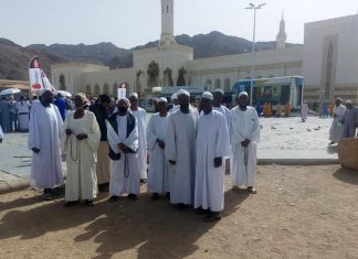 استغرقت رحلتهم 10 أيام.. الجزيرة نت ترصد معاناة حجاج السودان للوصول إلى مكة المكرمة استغرقت رحلتهم 10 أيام.. الجزيرة نت ترصد معاناة حجاج السودان للوصول إلى مكة المكرمة