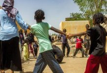 “كُن مع الفنّانين السودانيِّين”.. دعمٌ للثقافة في زمن الحرب "كُن مع الفنّانين السودانيِّين".. دعمٌ للثقافة في زمن الحرب