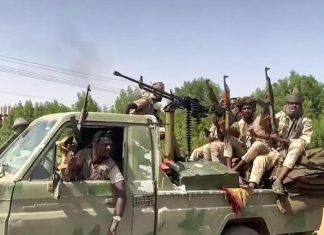 الجيش السوداني يقر بسقوط مقر قوات الاحتياطي المركزي واشتباكات لأول مرة بالنيل الأزرق الجيش السوداني يقر بسقوط مقر قوات الاحتياطي المركزي واشتباكات لأول مرة بالنيل الأزرق