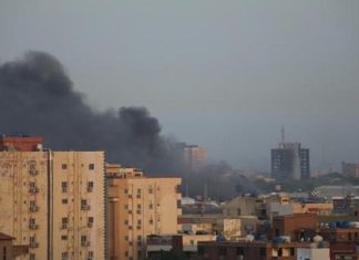 تجدد الاشتباكات بين الجيش السوداني و”الدعم السريع” في الخرطوم تجدد الاشتباكات بين الجيش السوداني و"الدعم السريع" في الخرطوم