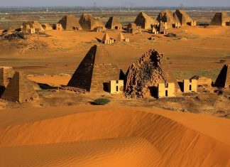 أضرار بـ28 موقعا ثقافيا وأثريا.. مخاطر تهدد التراث السوداني مع استمرار القتال أضرار بـ28 موقعا ثقافيا وأثريا.. مخاطر تهدد التراث السوداني مع استمرار القتال