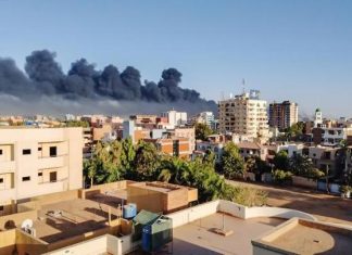 السودان: غارة جوية في أم درمان تقتل ما لا يقل عن 22 شخصاً السودان: غارة جوية في أم درمان تقتل ما لا يقل عن 22 شخصاً