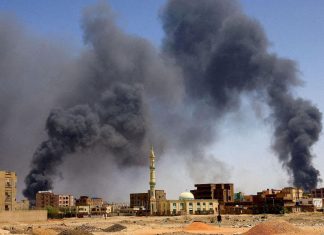 انطلاق قمة أفريقية في إثيوبيا لبحث الأزمة بالسودان.. معارك في الخرطوم والجيش يعلن تحقيق مكاسب بشمال كردفان انطلاق قمة أفريقية في إثيوبيا لبحث الأزمة بالسودان.. معارك في الخرطوم والجيش يعلن تحقيق مكاسب بشمال كردفان