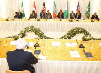 الخرطوم ترد على تصريحات كينية وإثيوبية عن فراغ قيادي بالسودان وواشنطن تحذّر من كلفة بشرية لانتصار أحد الطرفين الخرطوم ترد على تصريحات كينية وإثيوبية عن فراغ قيادي بالسودان وواشنطن تحذّر من كلفة بشرية لانتصار أحد الطرفين