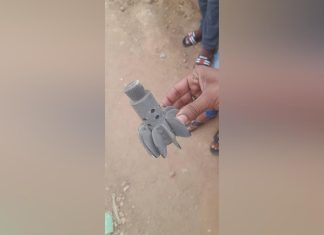 كشف تفاصيل عن قذائف مدفعية يطلقها الدعم السريع على منازل المواطنين كشف تفاصيل عن قذائف مدفعية يطلقها الدعم السريع على منازل المواطنين