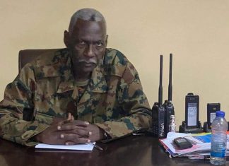 وزارة الدفاع السودانية تصدر توضيحا وتنشر صورة جديدة لوزيرها وزارة الدفاع السودانية تصدر توضيحا وتنشر صورة جديدة لوزيرها