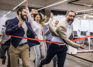 4 إستراتيجيات لتحقيق الميزة التنافسية لشركتك.. تعرف عليها 4 إستراتيجيات لتحقيق الميزة التنافسية لشركتك.. تعرف عليها