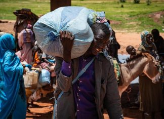 اشتباكات الخرطوم.. كيف ساهمت في إنعاش الحركة التجارية بالولايات السودانية؟ اشتباكات الخرطوم.. كيف ساهمت في إنعاش الحركة التجارية بالولايات السودانية؟