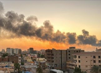 السودان.. مصرع 5 مدنيين جراء سقوط مقذوفات غربي الخرطوم السودان.. مصرع 5 مدنيين جراء سقوط مقذوفات غربي الخرطوم