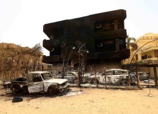 الجيش السوداني يقصف مواقع للدعم السريع بأم درمان والمفوضية الأفريقية تدعو لتنسيق الجهود لحل الأزمة الجيش السوداني يقصف مواقع للدعم السريع بأم درمان والمفوضية الأفريقية تدعو لتنسيق الجهود لحل الأزمة